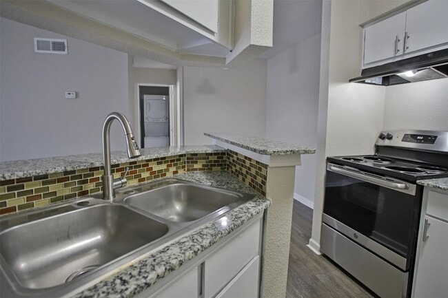 Building Photo - 2700 S Dairy Ashford Rd Unit 620D