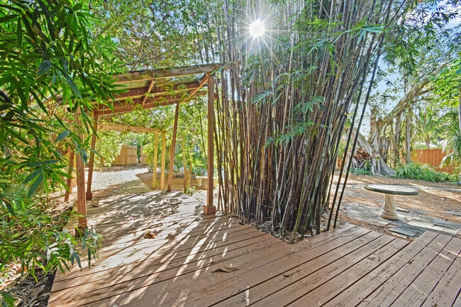 Photo - 310 Columbia Dr Unit 2