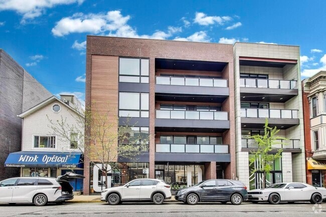 Building Photo - 2742 N Lincoln Ave Unit 202 Rental