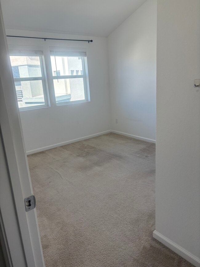 Photo - 5776 Sterling St