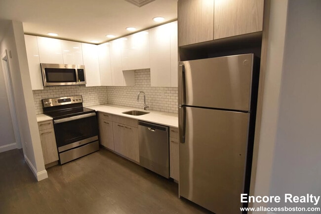 Photo - 321 Brookline Ave Unit B