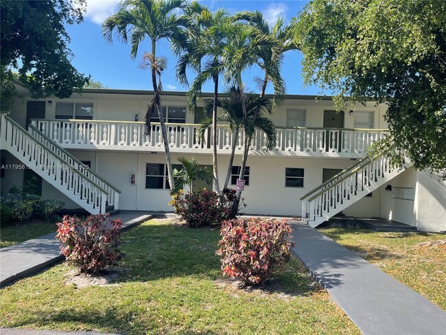Photo - 1429 SW 9th St Unidad 3 Rental
