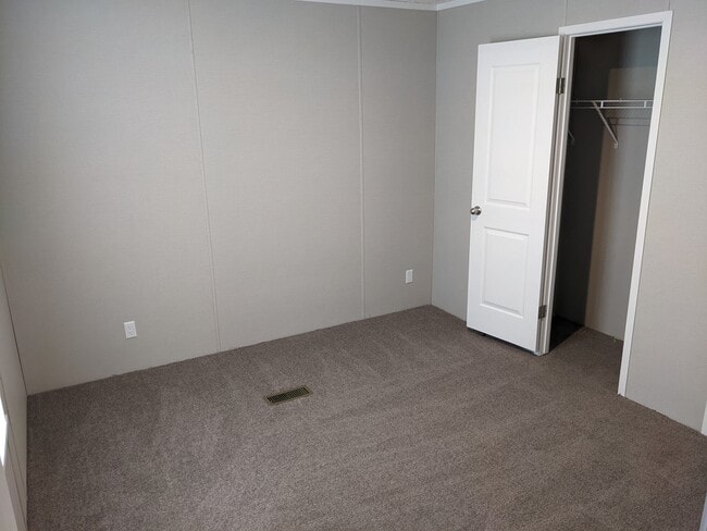 Photo - 181 Bobwhite Ln