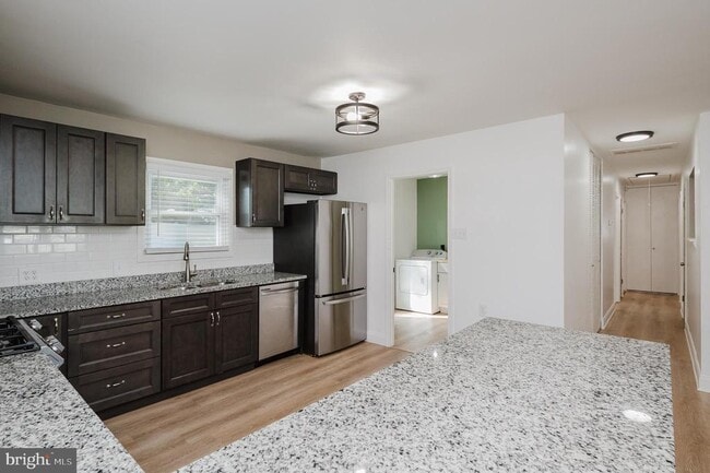 Photo - 630 Sequoia Dr