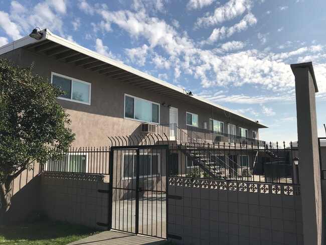 Photo - 5461 Kingsley St Unit D