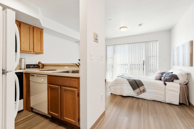 Studio - Ocean Plaza Apartments