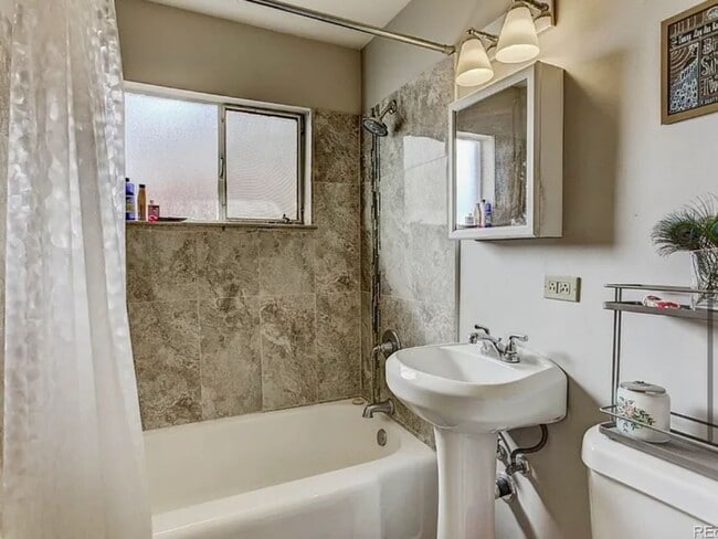 Photo - 4350 Decatur St Unit 2