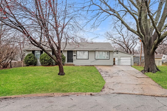 Building Photo - 3204 Mark Cir