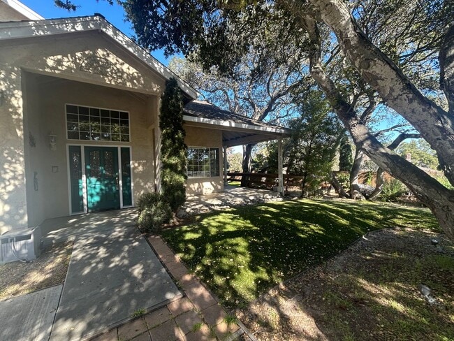 Photo - 142 Pine Canyon Rd