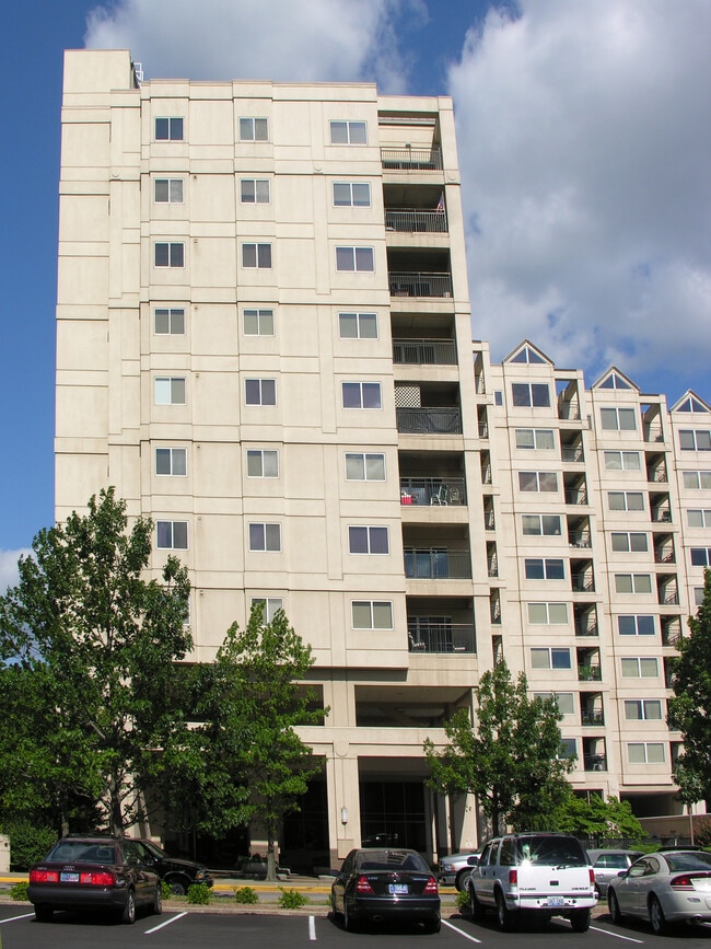 Photo - The Harbours Condominiums