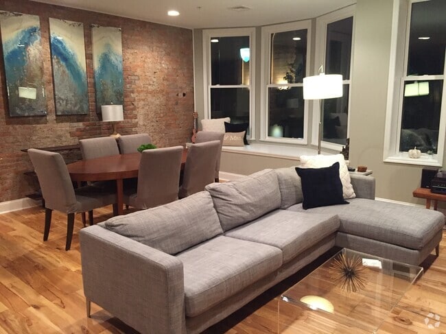 Building Photo - 41 E Northampton St Unit 203 Rental