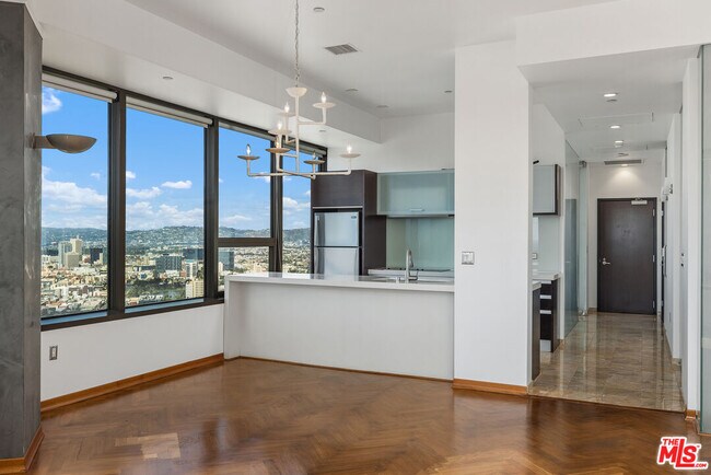 1100 Wilshire Blvd Unit 2911