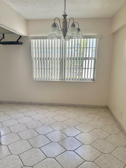 Photo - 368 Mansfield I