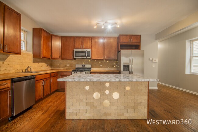 Photo - 2328 W Washington Blvd Unit #1