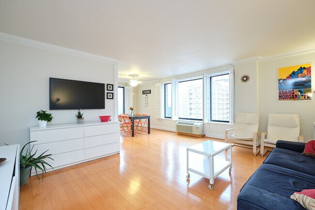 Photo - 2501 Calvert St NW Condo Unit 601