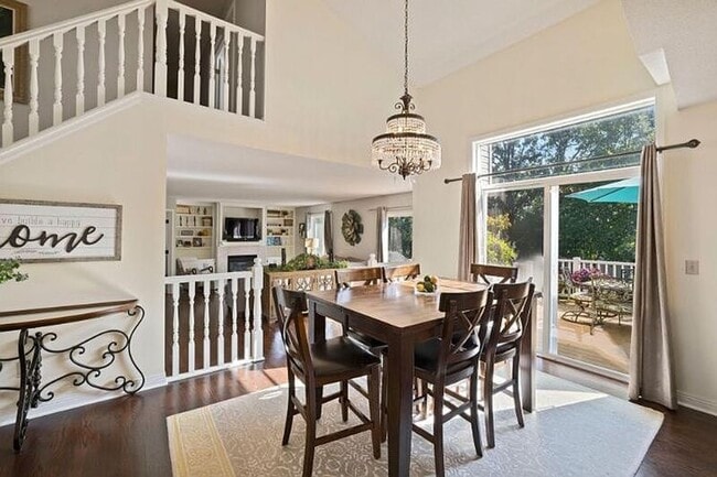 Photo - 1599 Coventry Ln