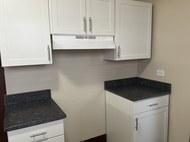 Photo - 1605 4th Terrace W