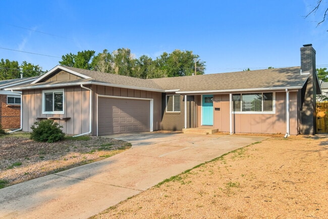 Building Photo - 3421 Greenwood Cir Rental