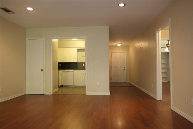 Photo - 6914 Walling Ln