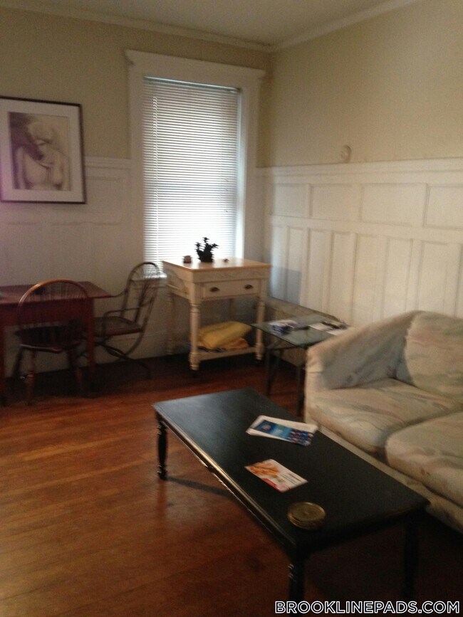 Photo - 1247 Beacon St Unidad 2