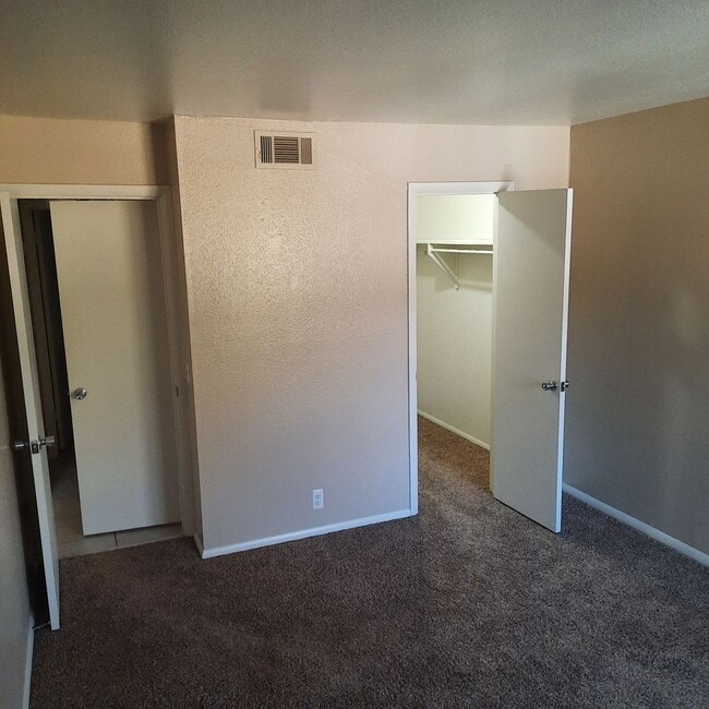 Photo - 5927 E 33rd Ct Unit 5927