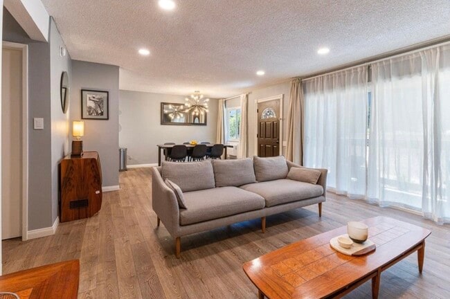 Photo - 336 Miraleste Dr Unit 250