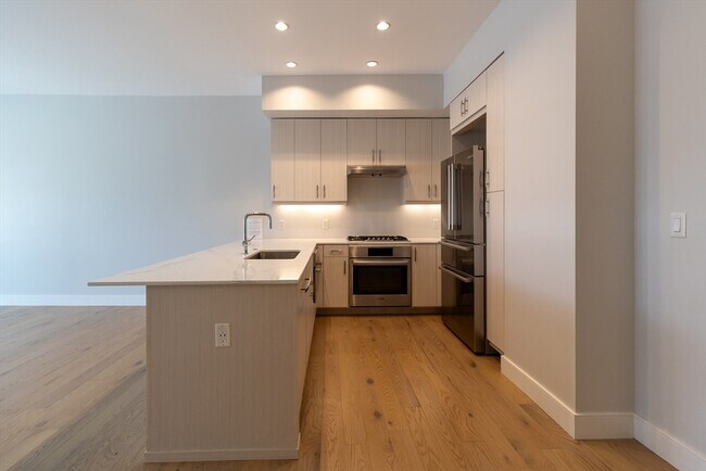 Photo - 10 Shipyard Dr Unit 216