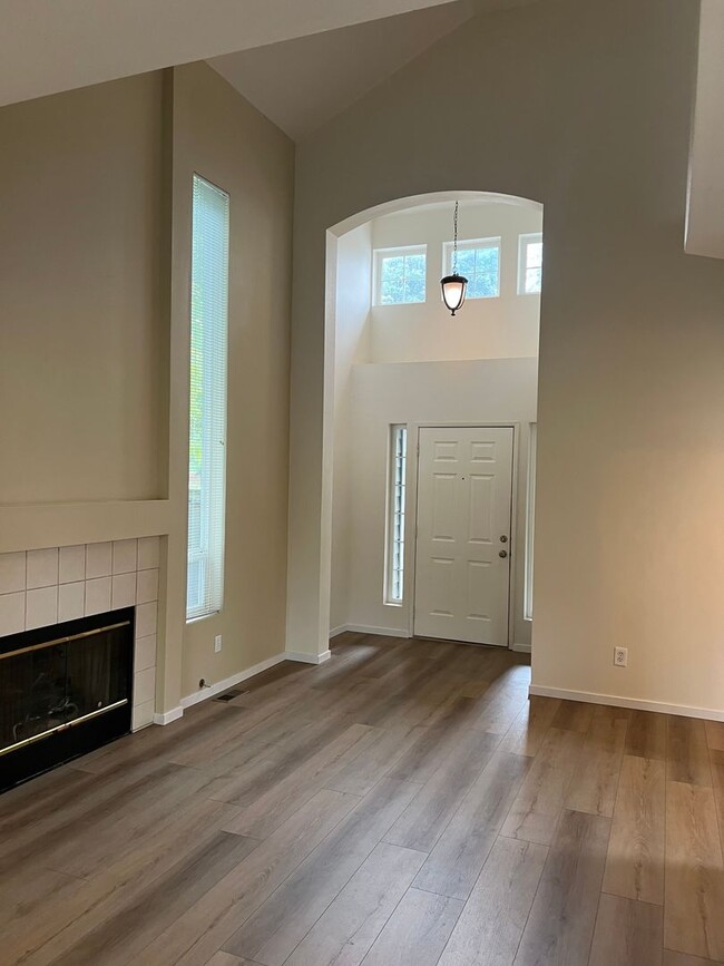 Photo - Corner lot home Maple Valley!