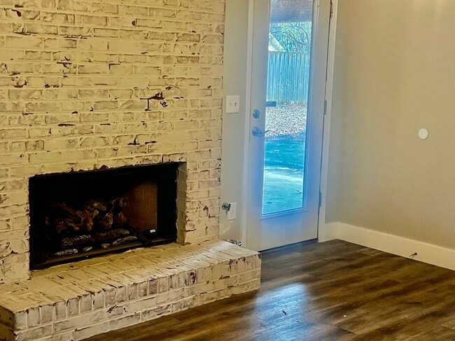 Photo - 95 Oakwood Dr