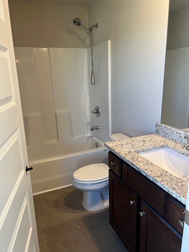 Photo - 2224 Birch Mountain Run