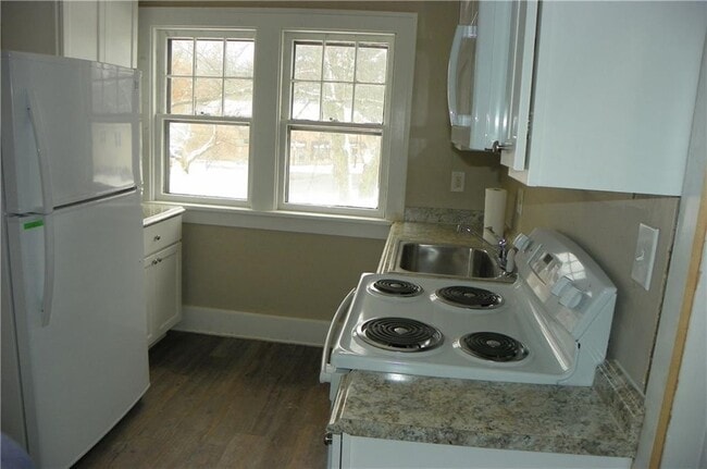 Photo - 1067 Winton Rd