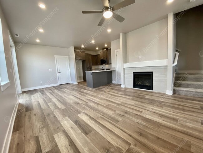 Photo - Petrosa Townhouse 3 BR - 2 ½ BA w/ loft