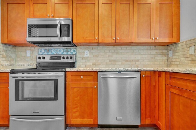 Photo - 20985 SW 84th Ave