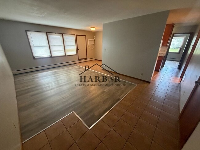 204 11th Ave NW Unit 204 - 901
