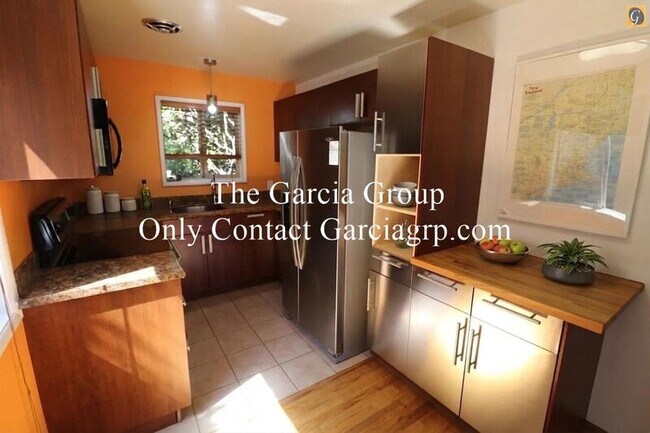 Building Photo - 908 SW Gaines St Unit #25
