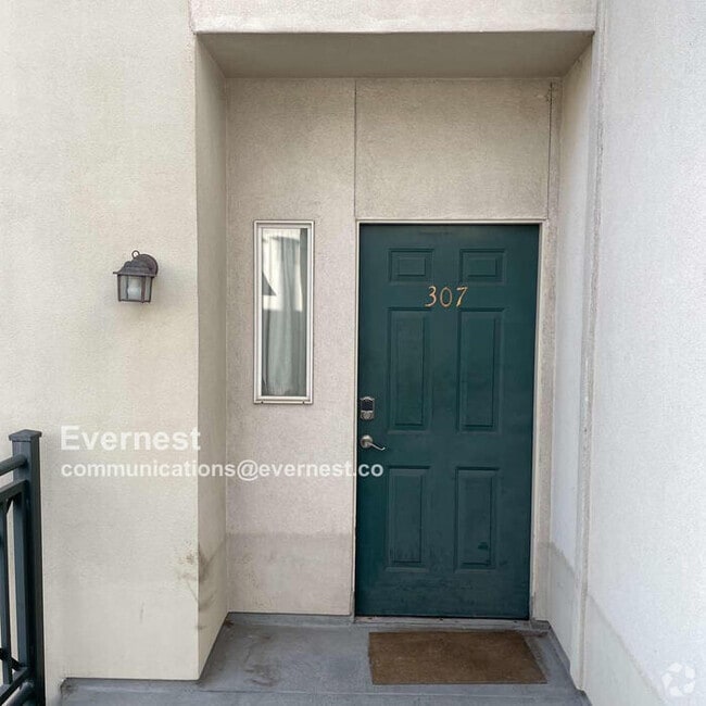 Building Photo - 1727 Pearl St Unit 307 Rental