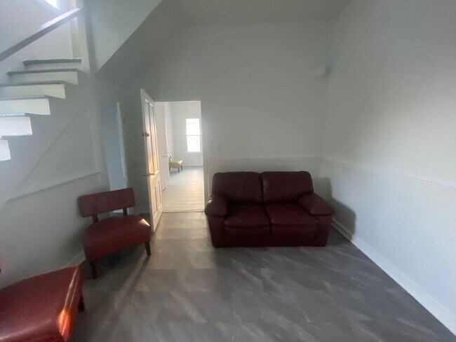 Photo - 100 S Evans St