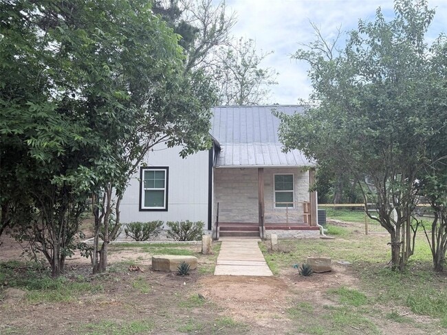 Photo - 403 Taylor St
