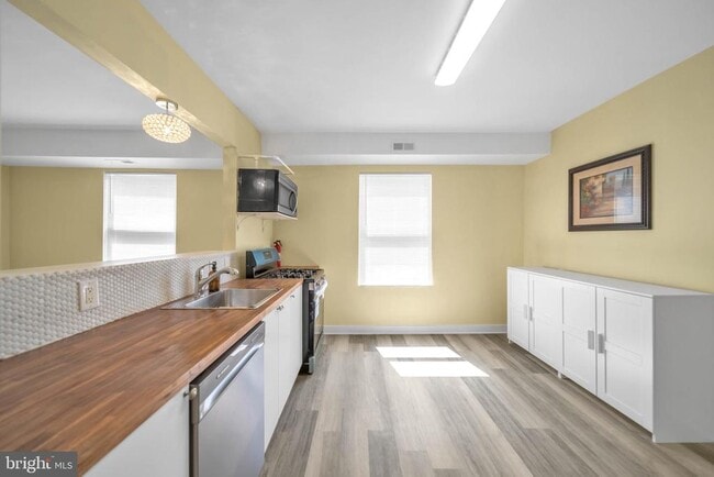 Photo - 2712 Sherman Ave NW