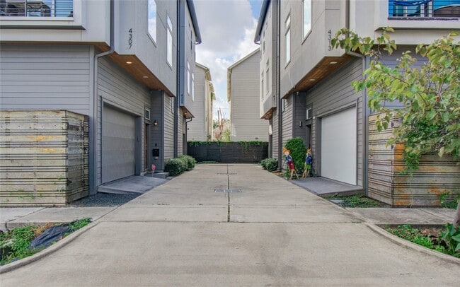 Photo - 4311 Marina St