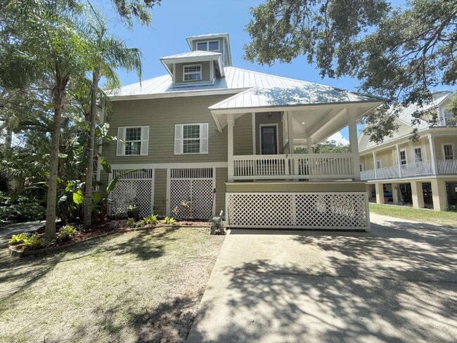 Building Photo - 7808 Bay Dr Rental