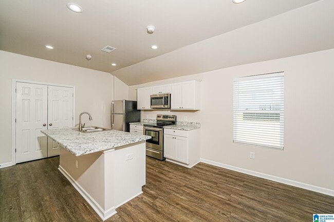 Photo - 160 Jonathan Dr