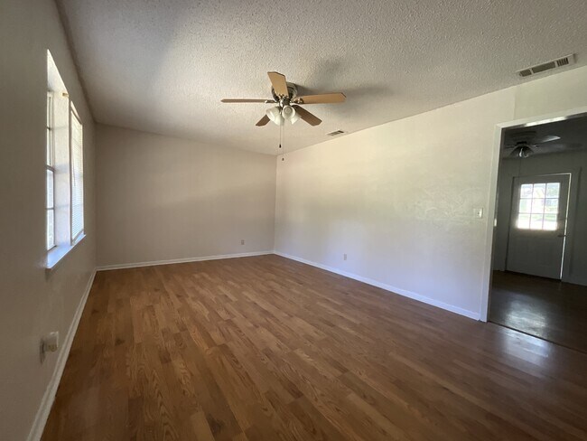 Photo - 1130 Clay St