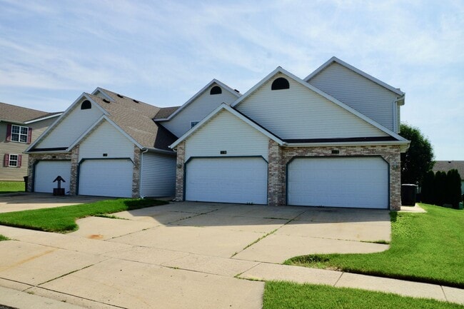 Photo - Spacious 2BR Townhomes with Garage & In-Unit Laundry – Stoughton