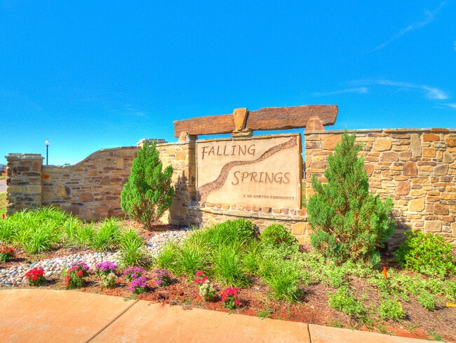 Photo - 4 Bedrooms/2 Baths in Falling Springs Addition - Deer Creek Schools - Community Pool