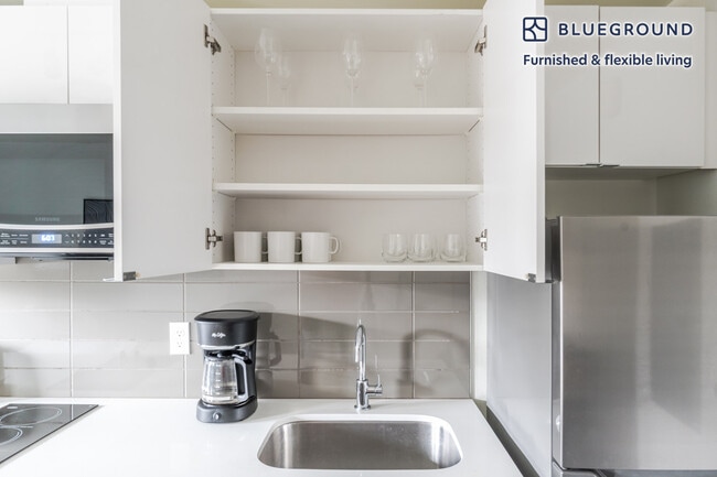 Photo - 5001 Brooklyn Ave NE Unidad FL2-ID916