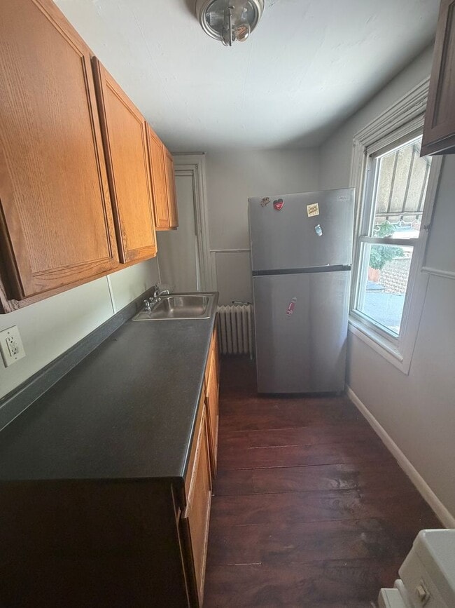 Photo - 116 E 21st St Unit 2nd Fl