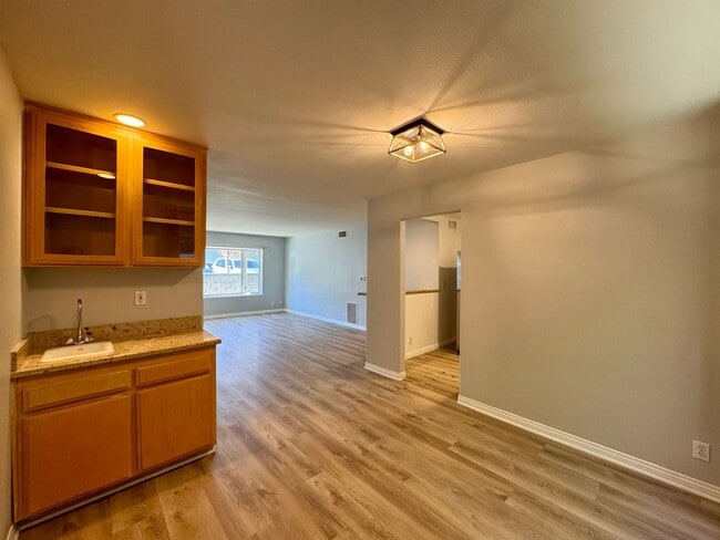 Photo - Dickens Unit 4