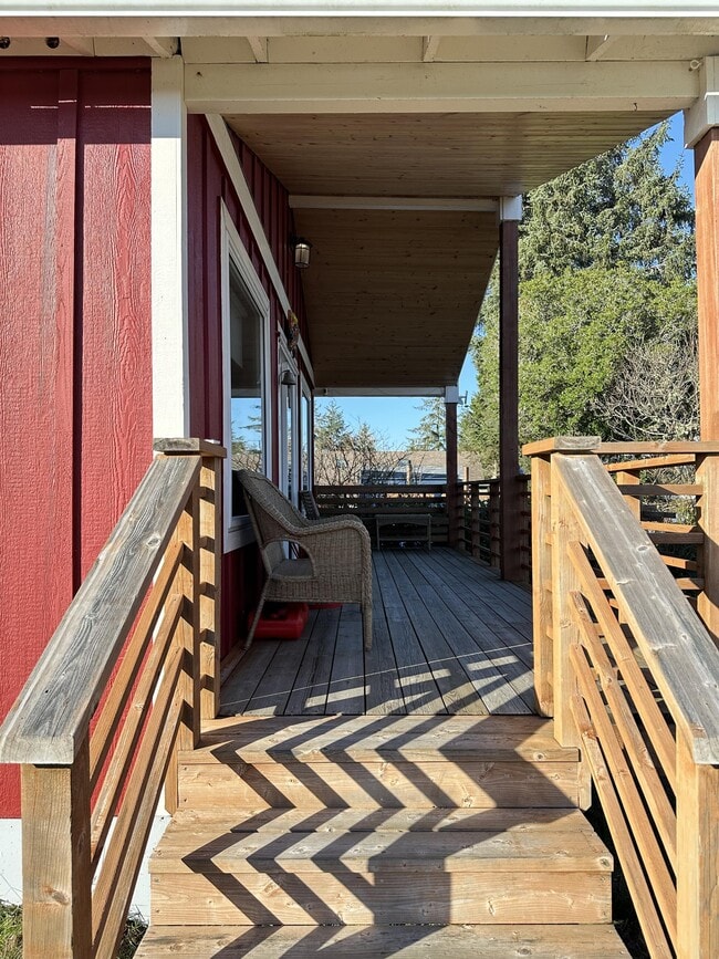 Photo - 230 Point Brown Ave SE