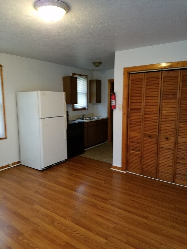 Photo - 211 Gussie Ave Unit B